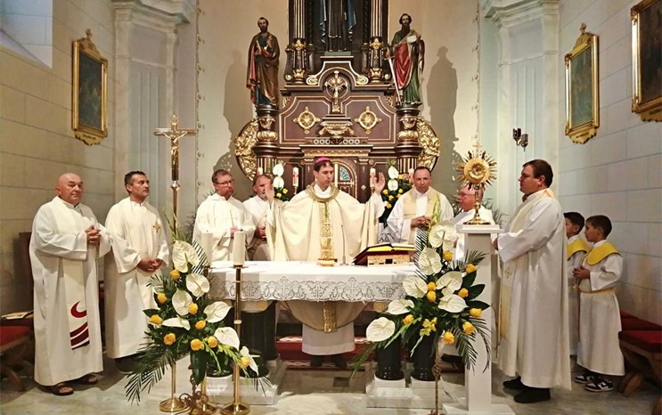 U Župi sv. Klare biskup Kovač predvodio župnu svetkovinu